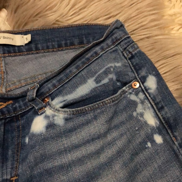 One of a Kind Distressed Levi’s 524 Skinny Sz 5M - Picture 8 of 17
